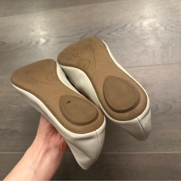 Steve Madden taupe patent flats (Sz 7.5) - Picture 12 of 13